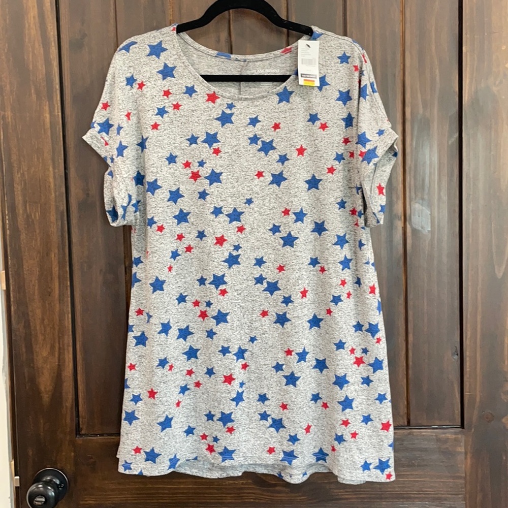 NWT! Lane Bryant top. Size 14/16.